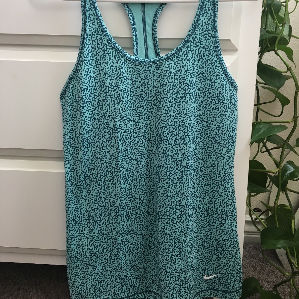 Nike workout tank
